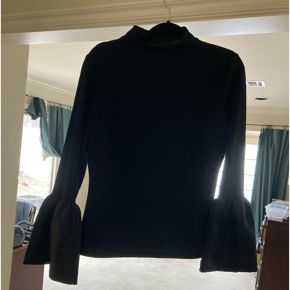 S Vince Camuto black blouse with cuff detail